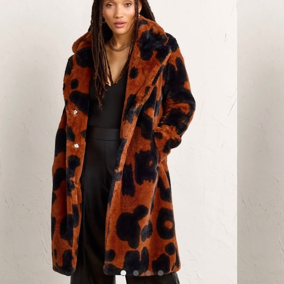 Stoosh Jackets & Blazers - Stoosh Cowhide Print Faux Fur Coat Size XL